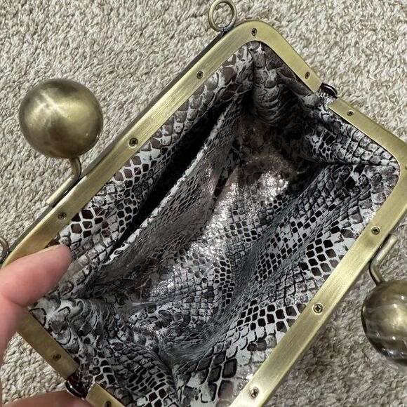 Colorful Striped Handmade Cowhide Big Ball Kisslock Wristlet/Multi Use Handbag - Picture 15 of 15